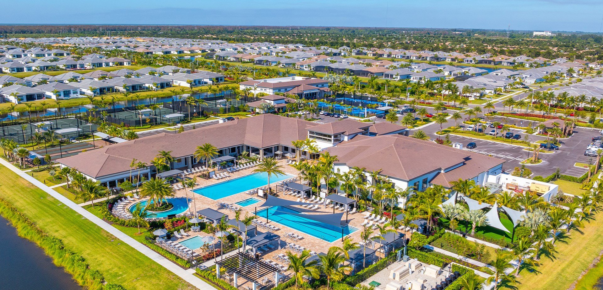 Valencia Grand Homes for Sale